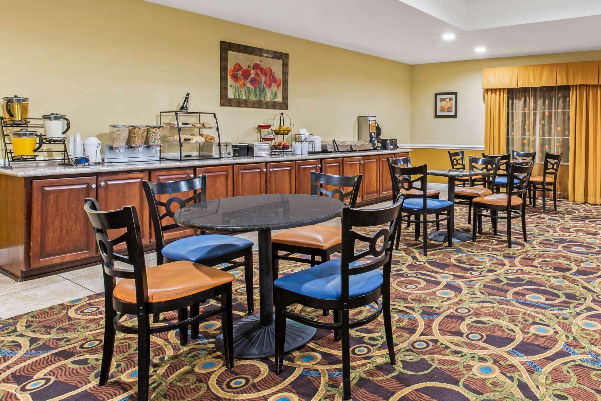 Restaurant La Quinta Inn & Suites by Wyndham Mobile Satsuma / Saraland