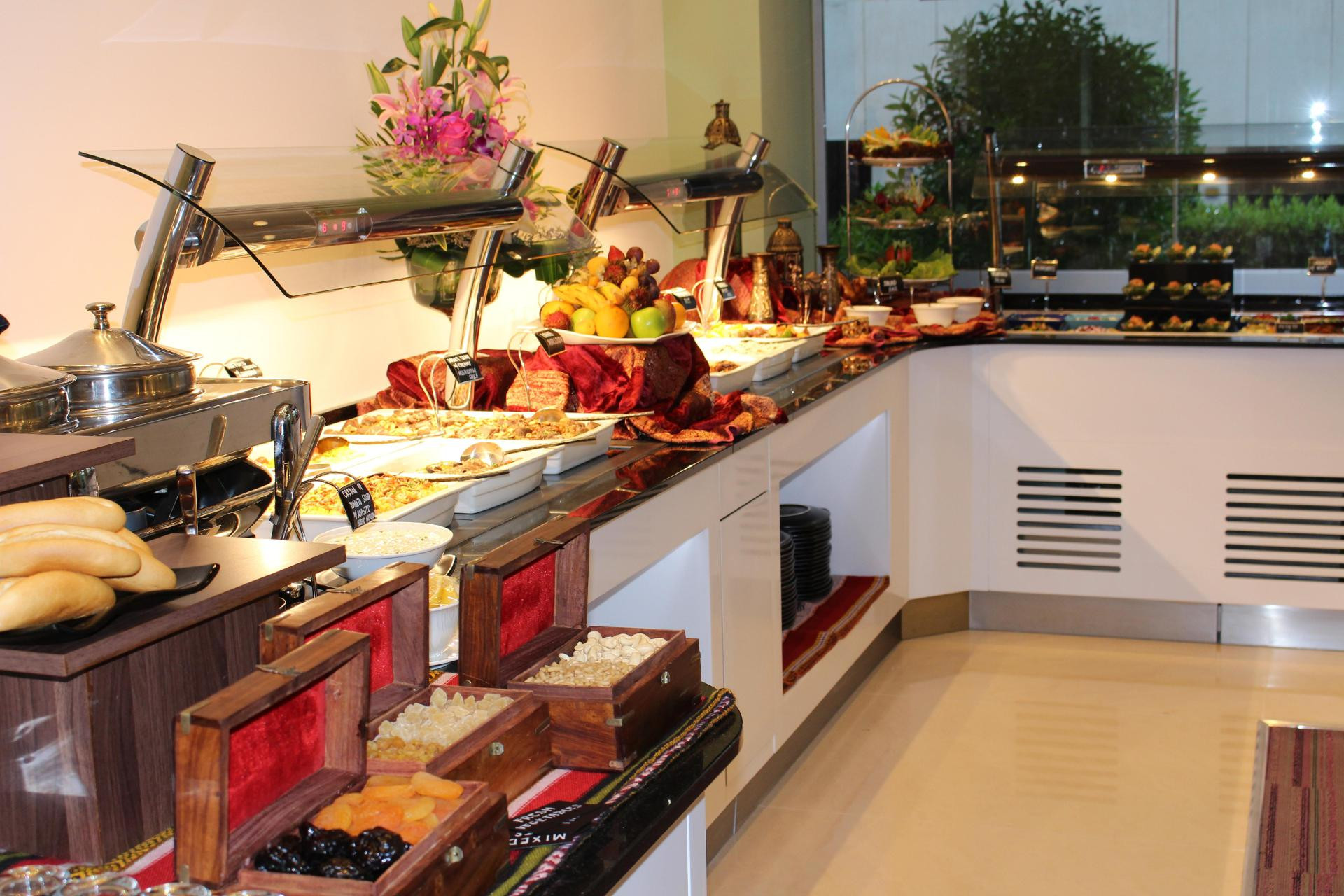 Restaurant J5 Rimal Hotel Apartments