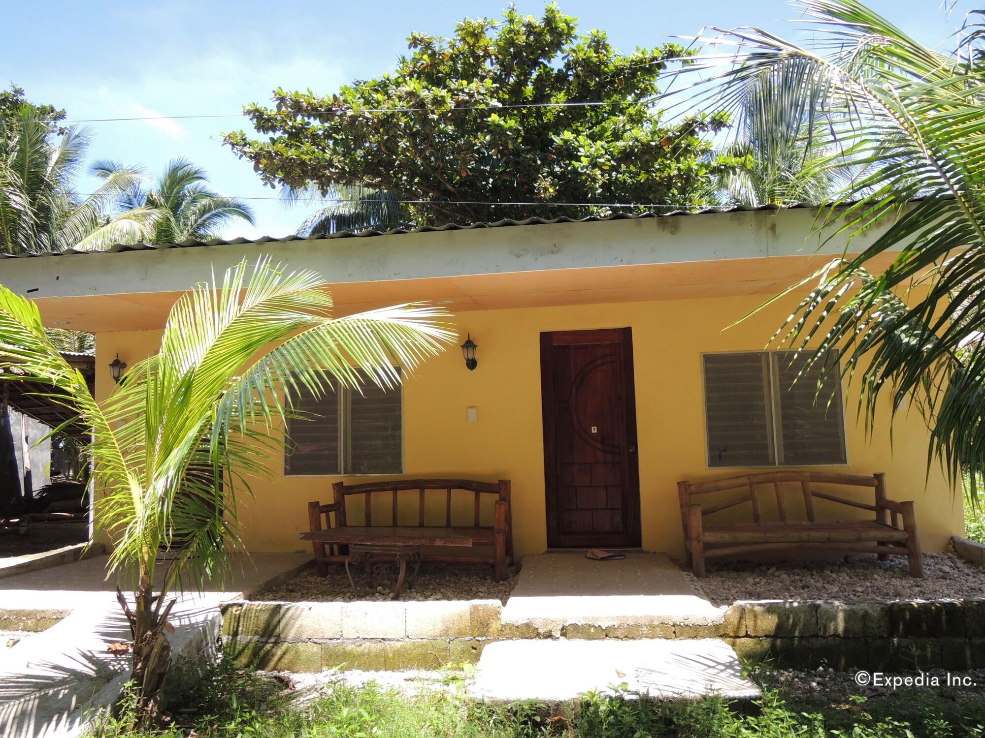 Vista Exterior Gorion Beach Resort