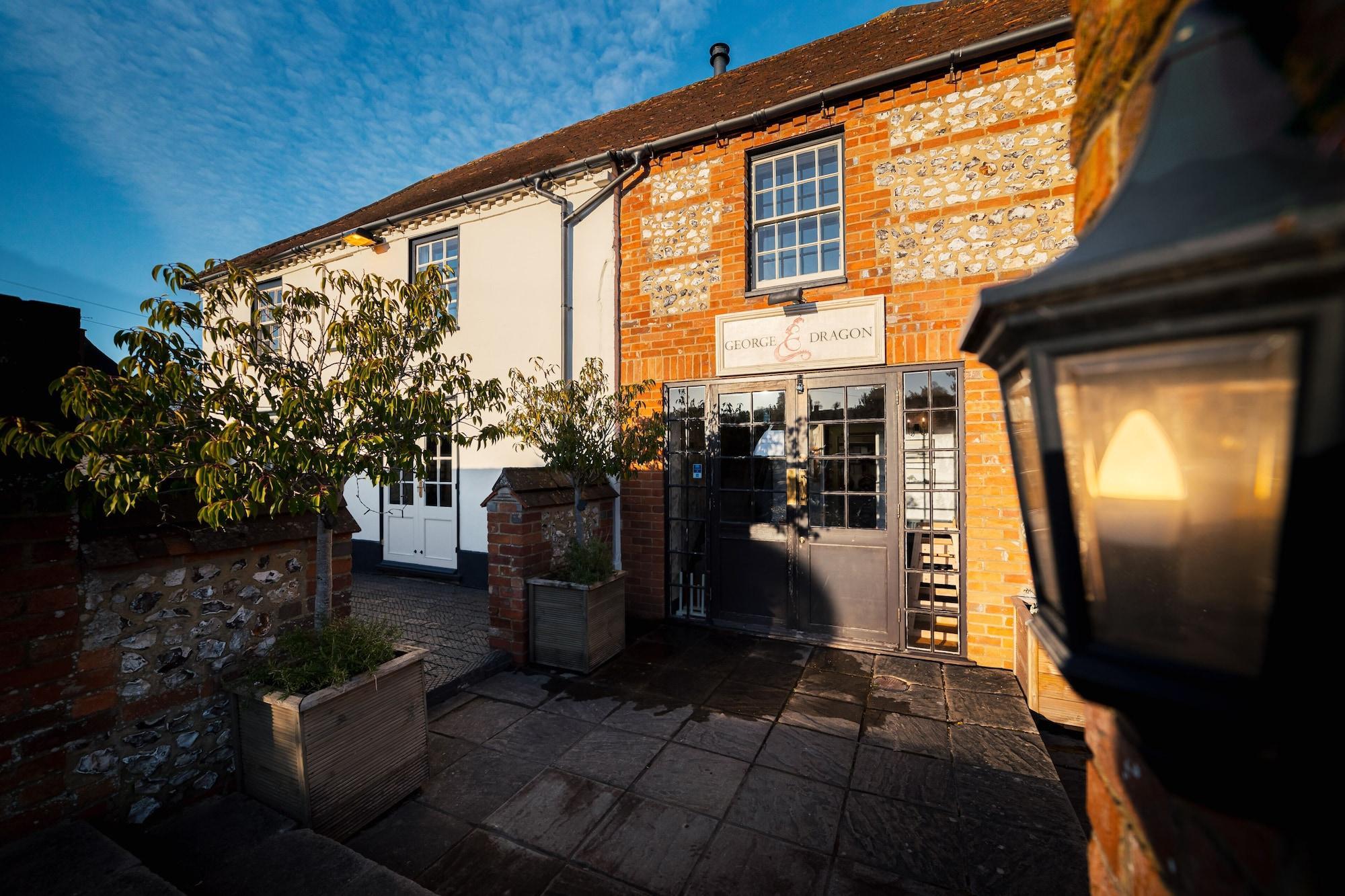 Vista Exterior George & Dragon