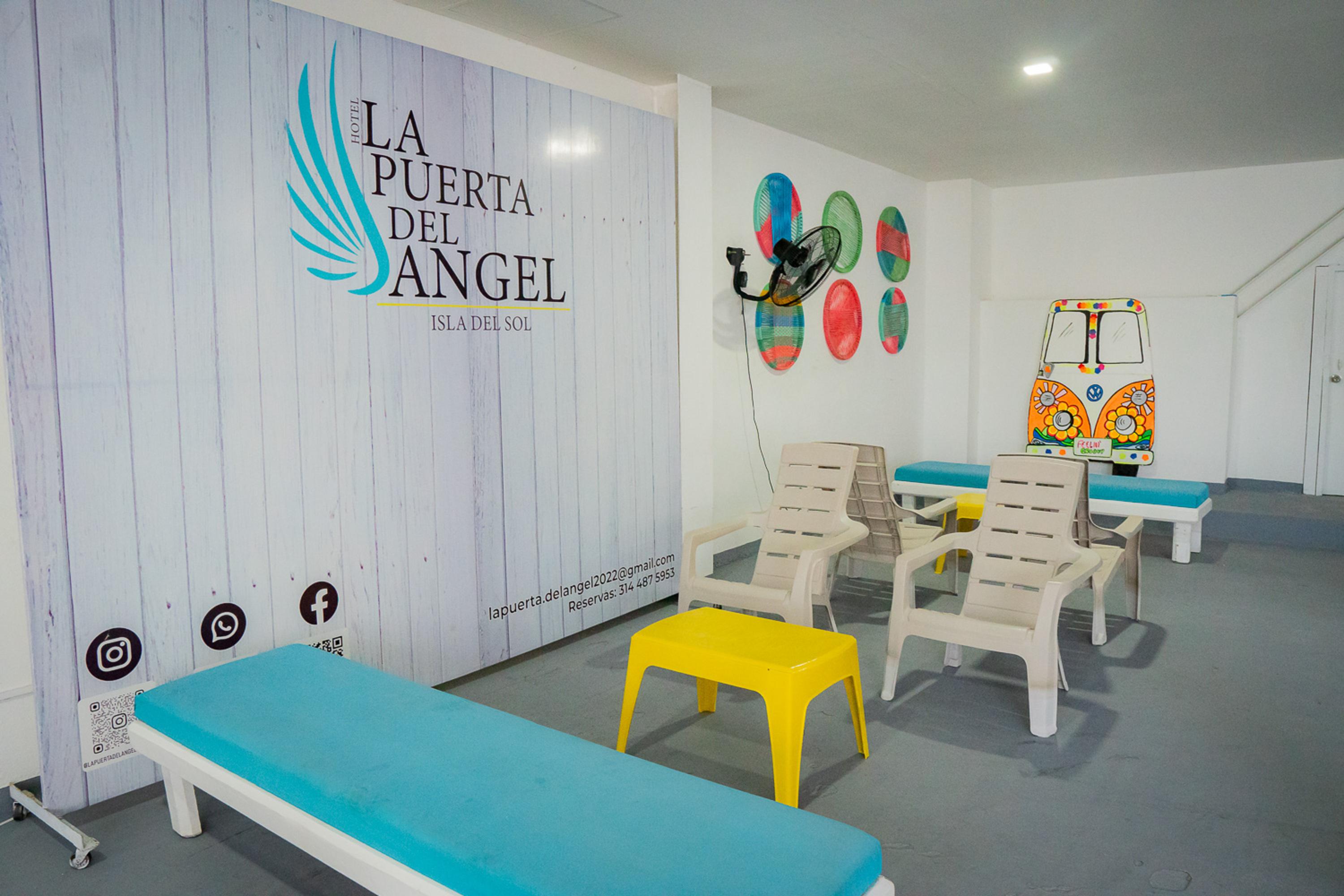 Zona de estar Hotel Puerta del Angel