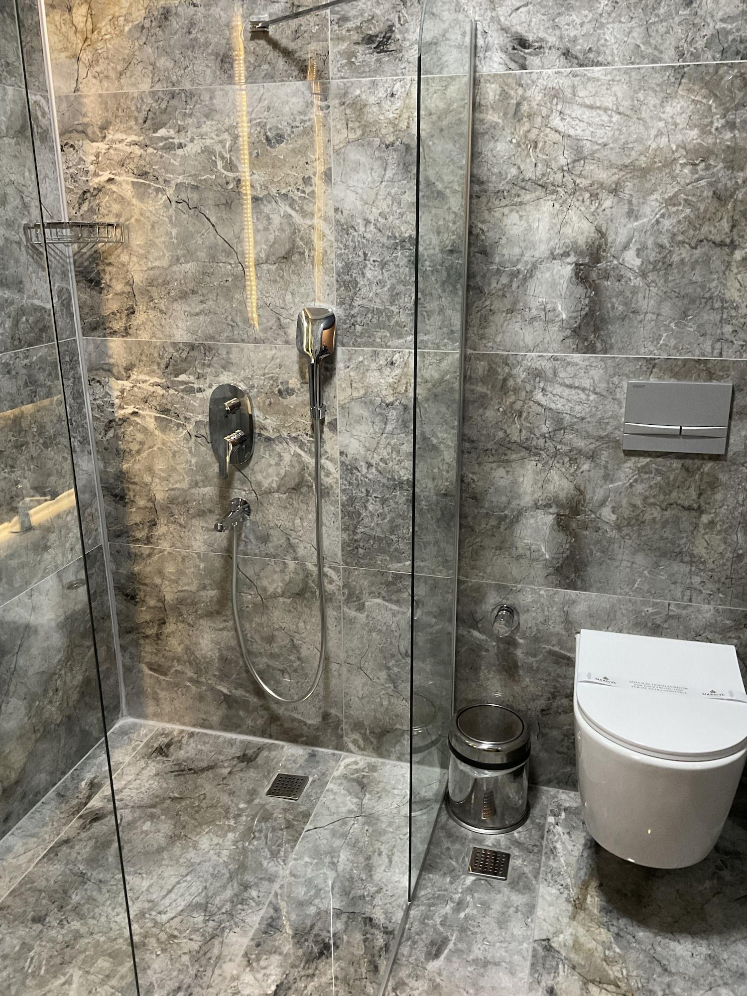 Equipamiento de Habitación Mardiva Otel