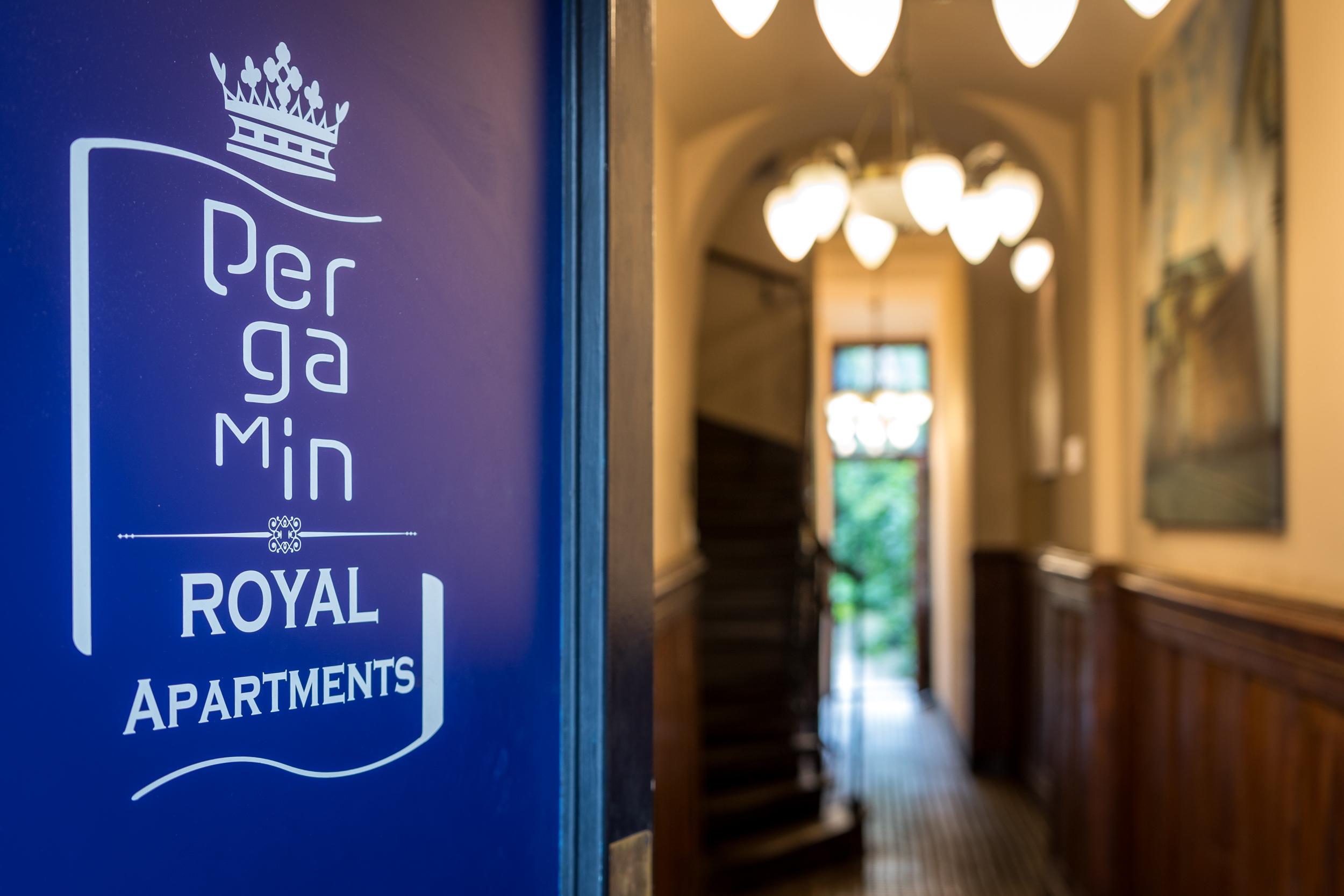 Vista Lobby Pergamin Royal Apartments