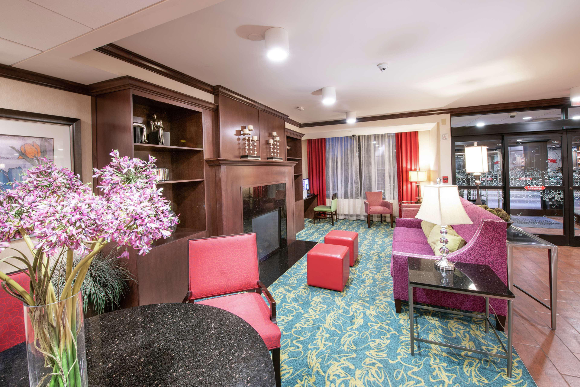 Vista do lobby Hampton Inn Asheville-Tunnel Rd.