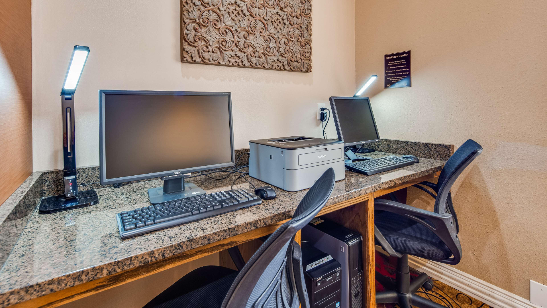 Centro de Negocios Best Western Canton Inn