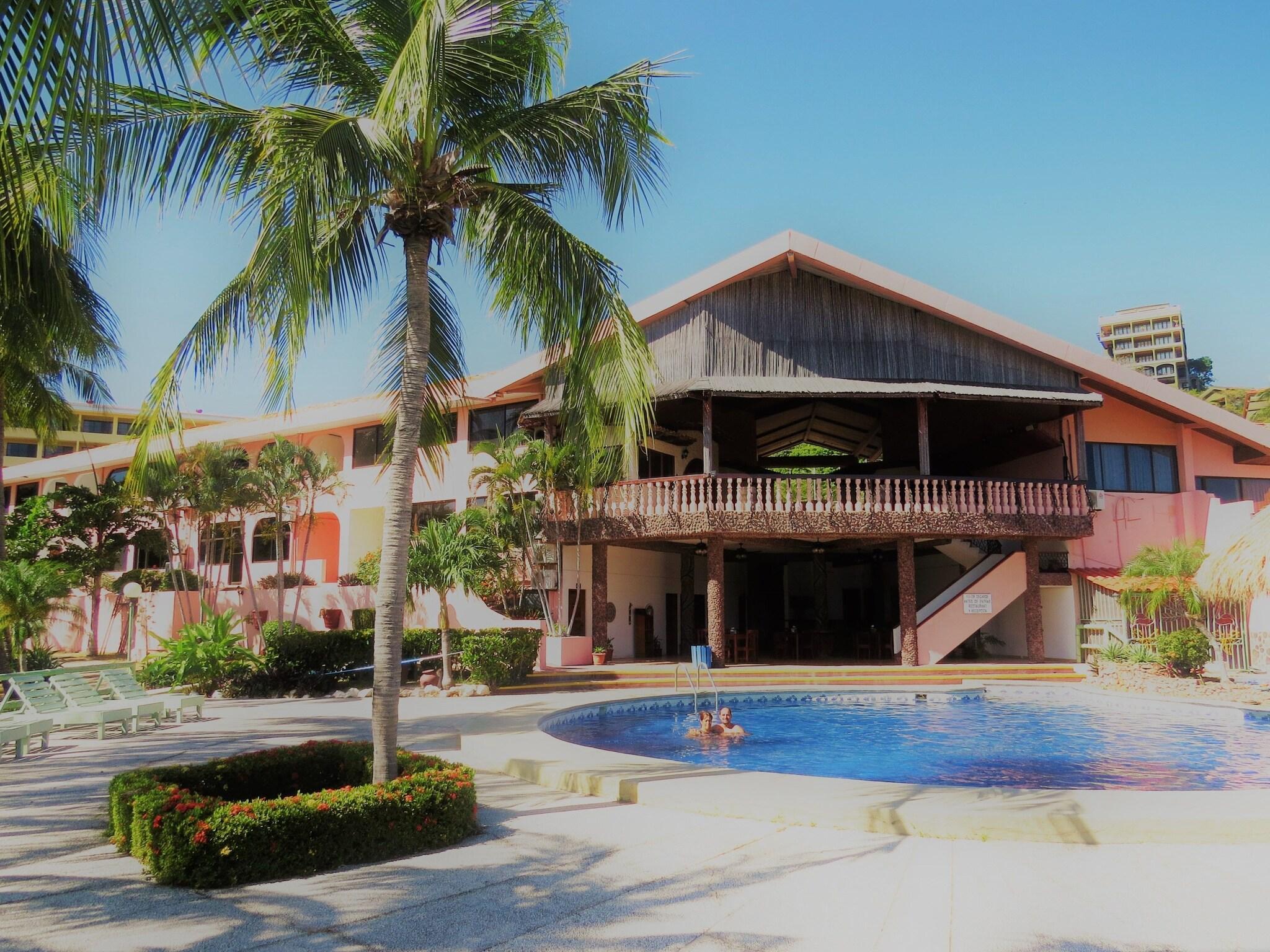 Vista Piscina Flamingo Marina Resort