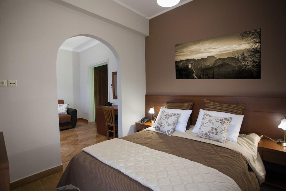 Varios Ambrosia Suites