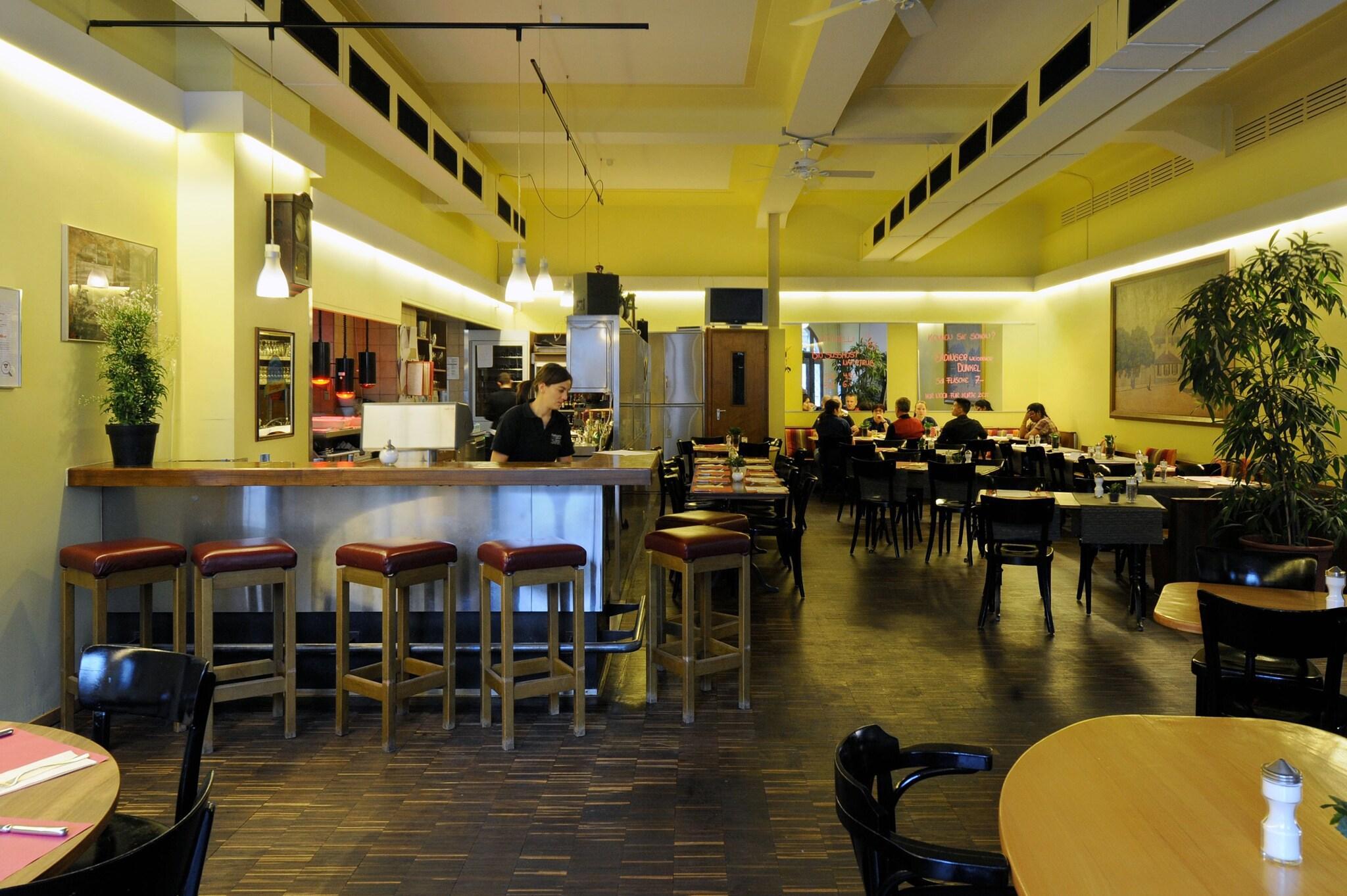 Bar/Salón Hotel National Bern