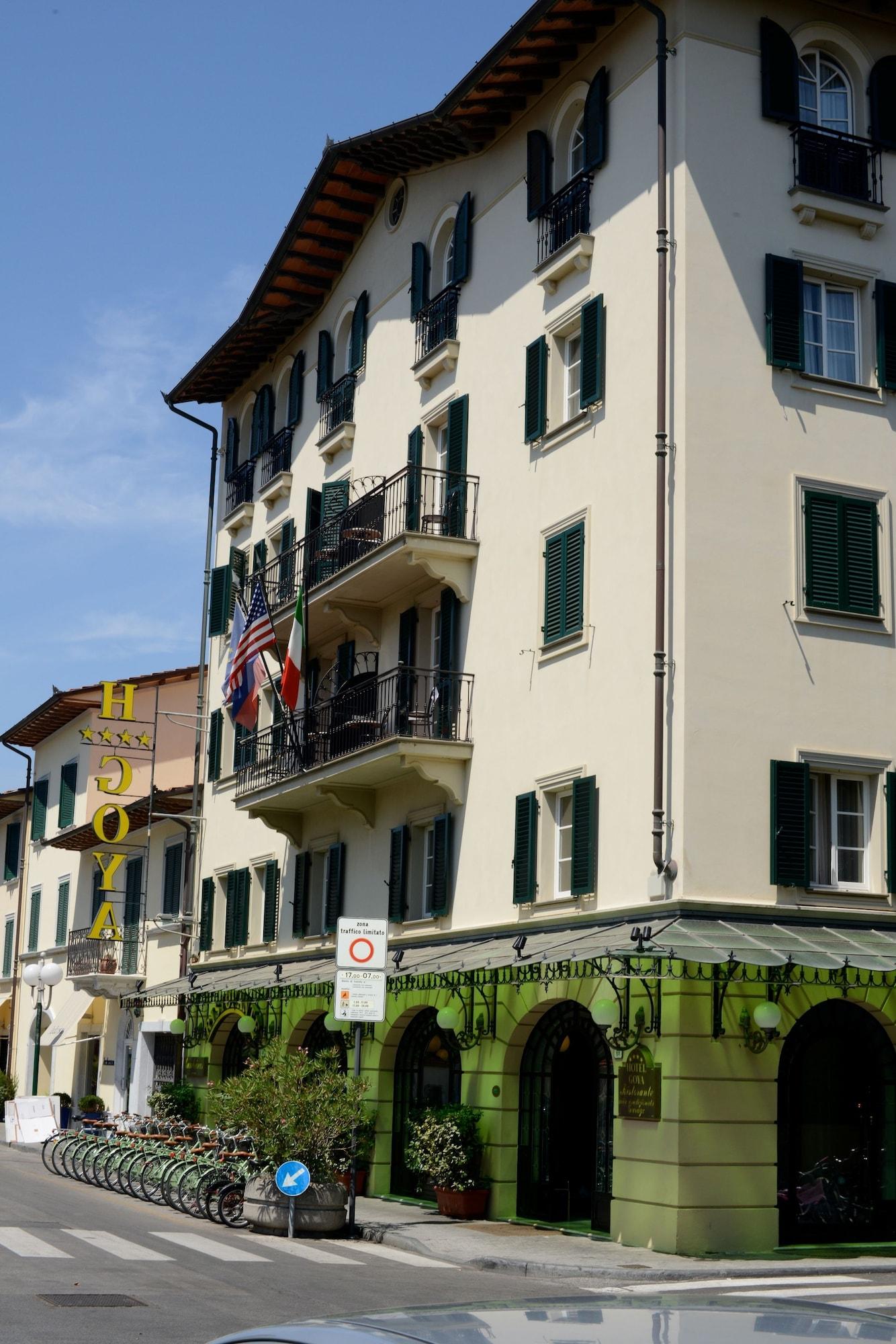 Vista Exterior Hotel Goya