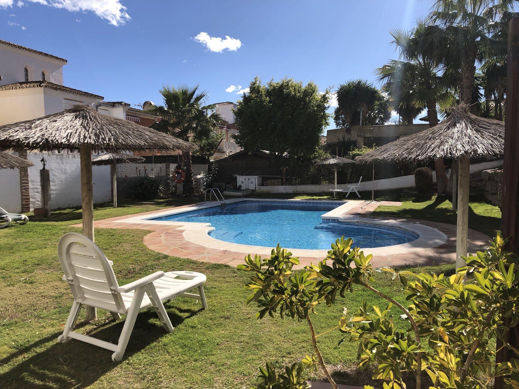 Varios Seashape Apartment