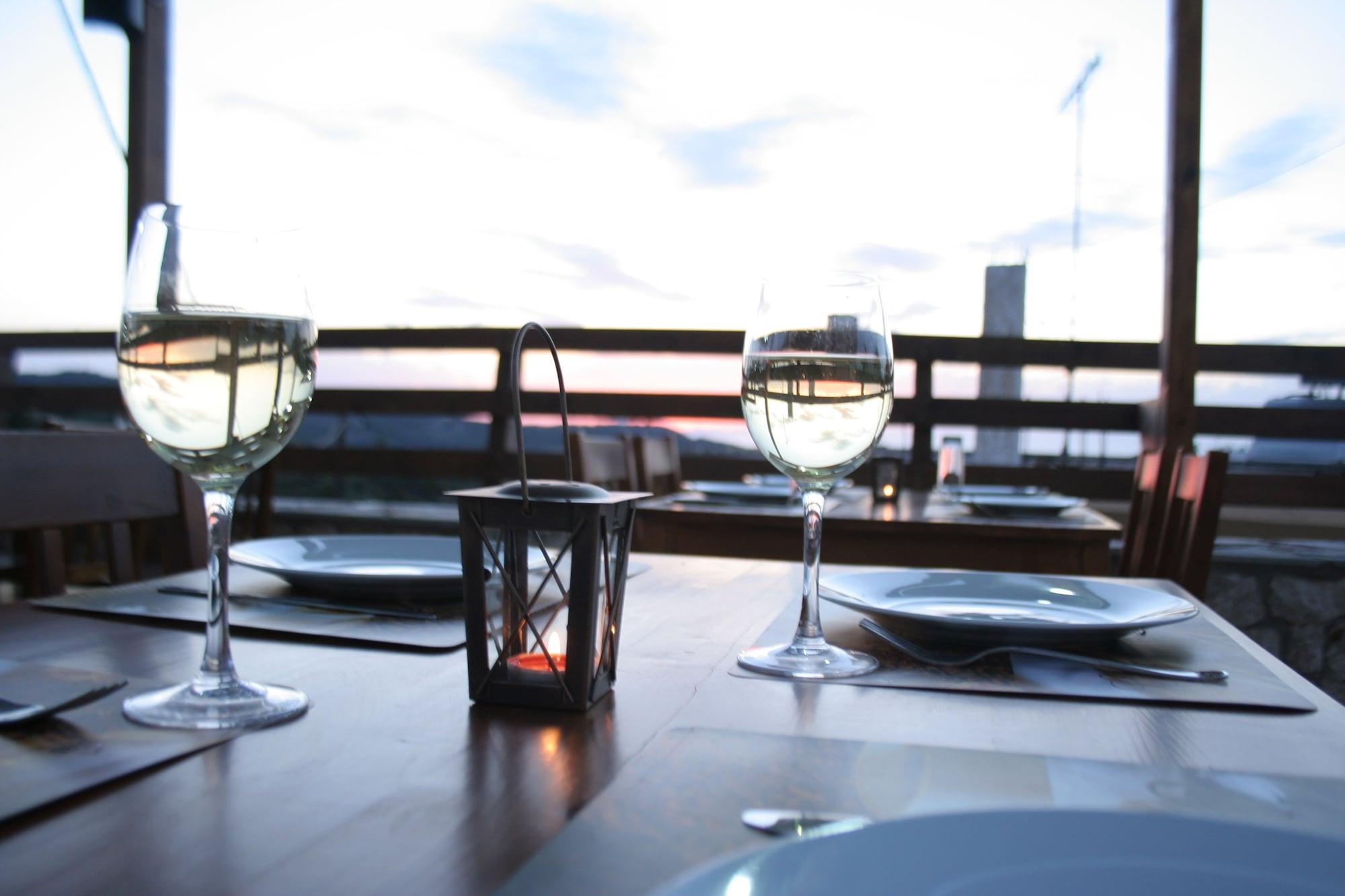 Restaurant Ataviros Hotel