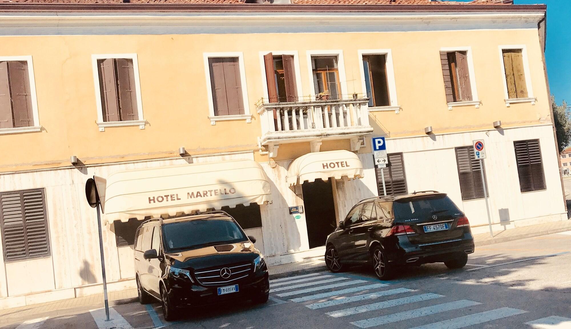 Varios Hotel Martello