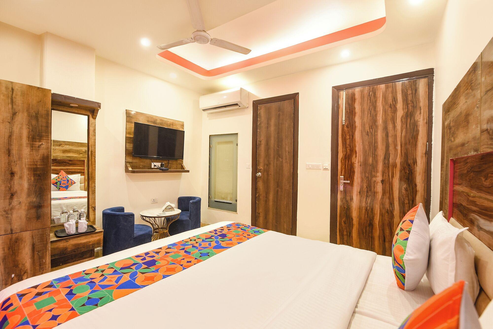 Habitación Fabhotel Dev Residency