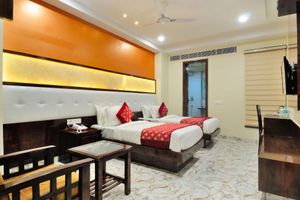 Alojamiento - Hotel Grand Uddhav