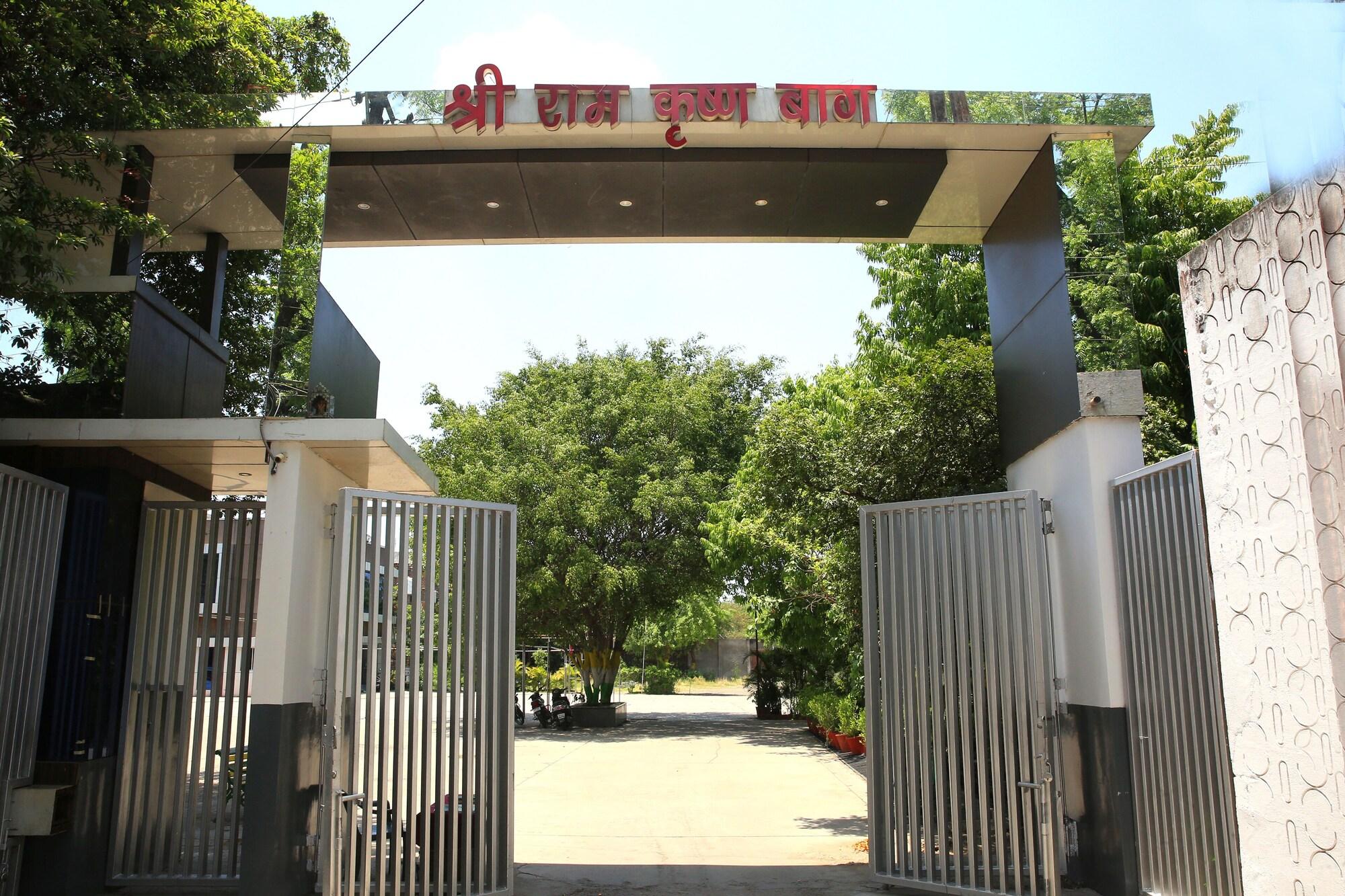 Varios Shri Ramkrishna Baag Hotel