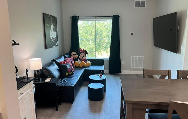 Free Parking Disney Shuttle - Hoteles cerca de Premium Outlets en Orlando