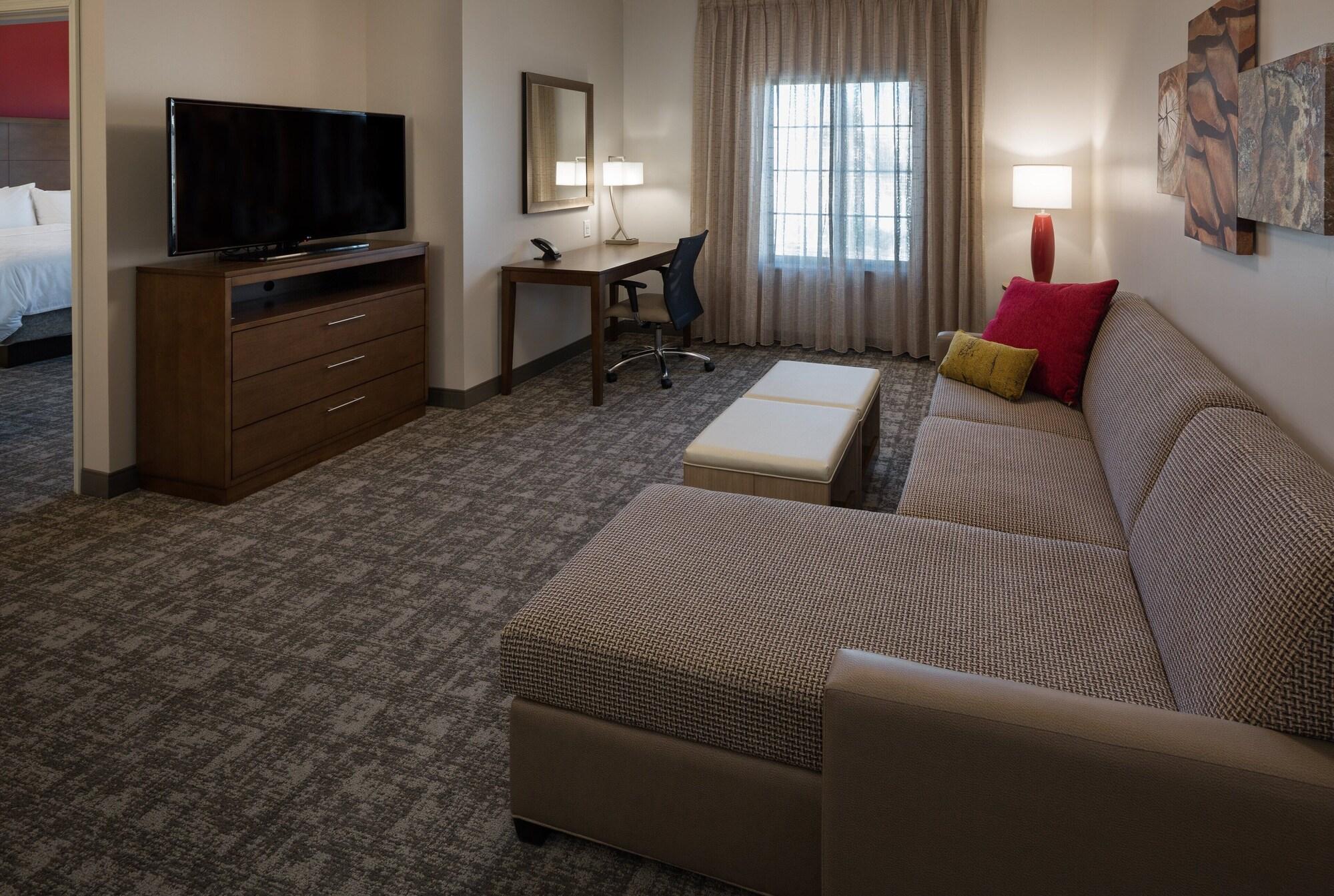 Habitación Staybridge Suites Phoenix - Biltmore Area by IHG