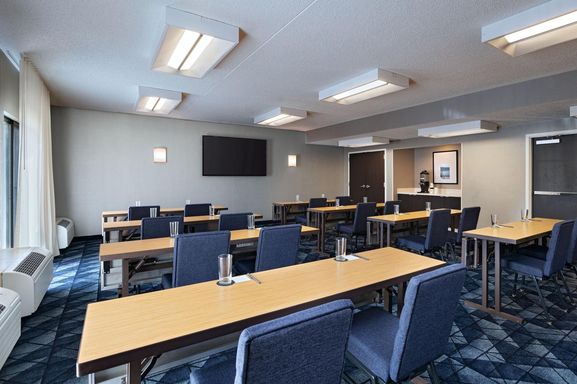 Sala de Reuniones Courtyard by Marriott Dallas Richardson at Spring Valley
