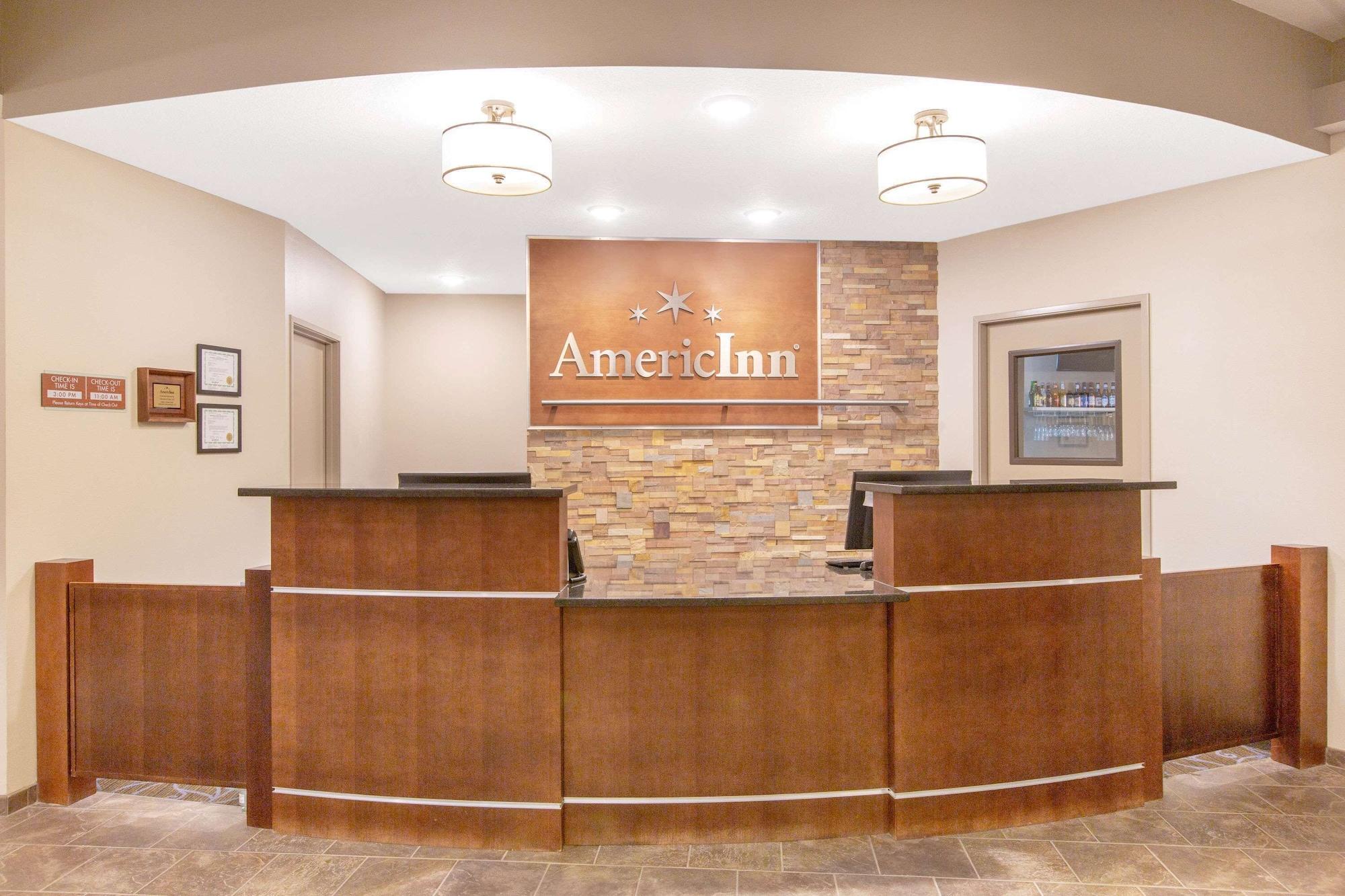 Vista Lobby AmericInn by Wyndham Humboldt