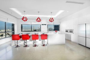 Alquiler Vacacional - Luxury 5-Bedroom Oceanfront Penthouse with Private Pool