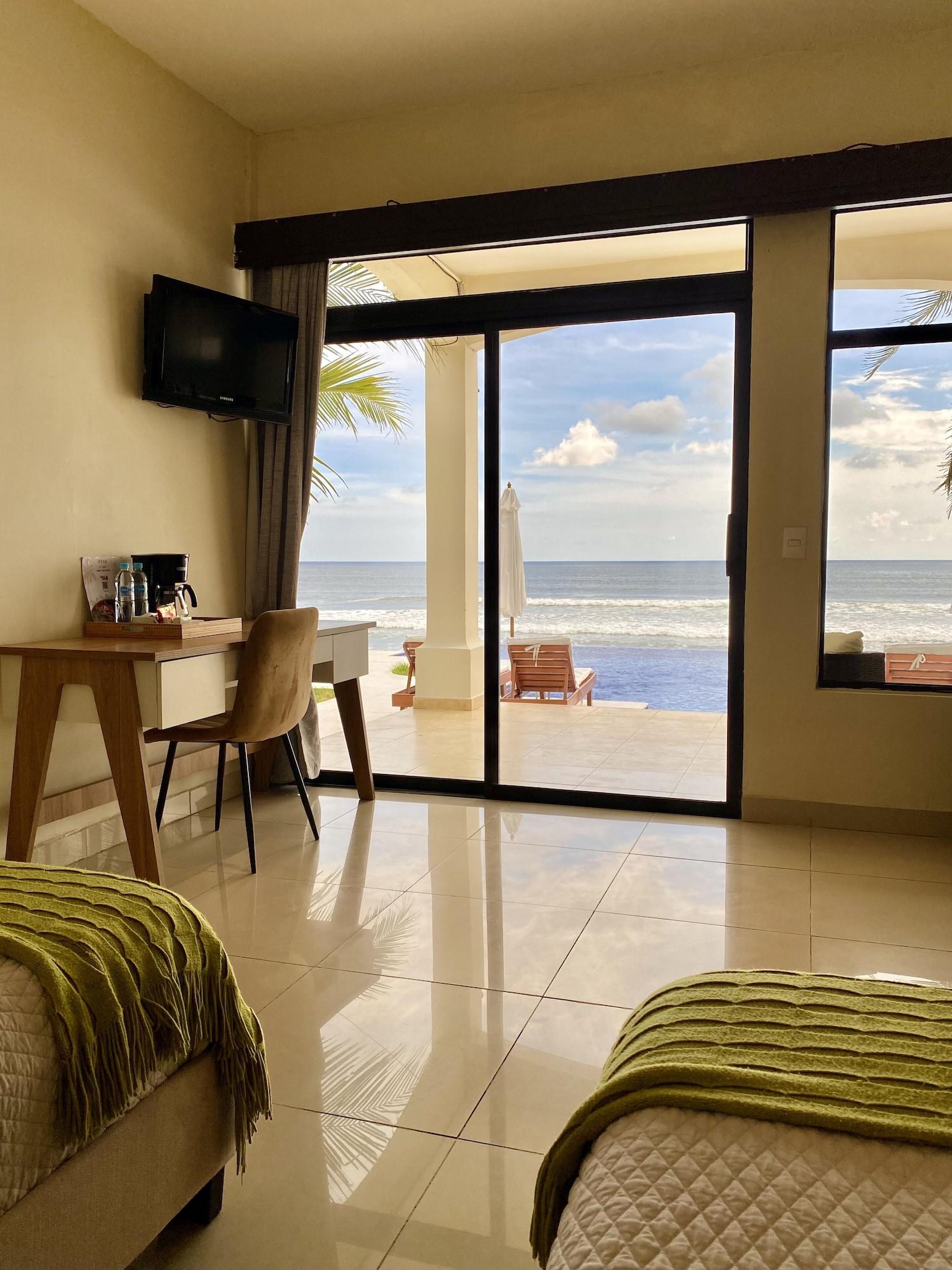 Playa Vista Las Olas Surf Resort