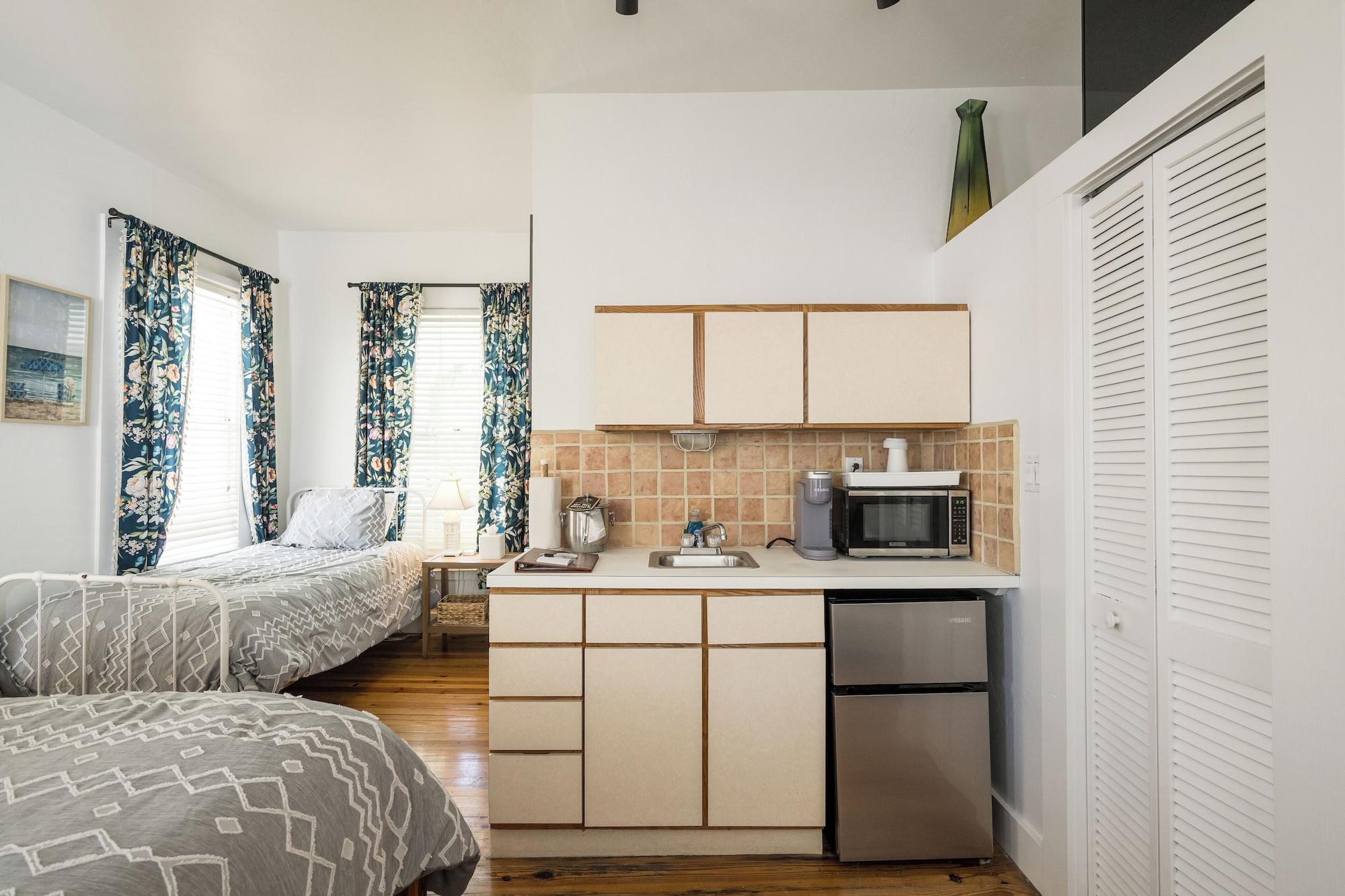 Equipamiento de Habitación Speakeasy Inn – Adults Only