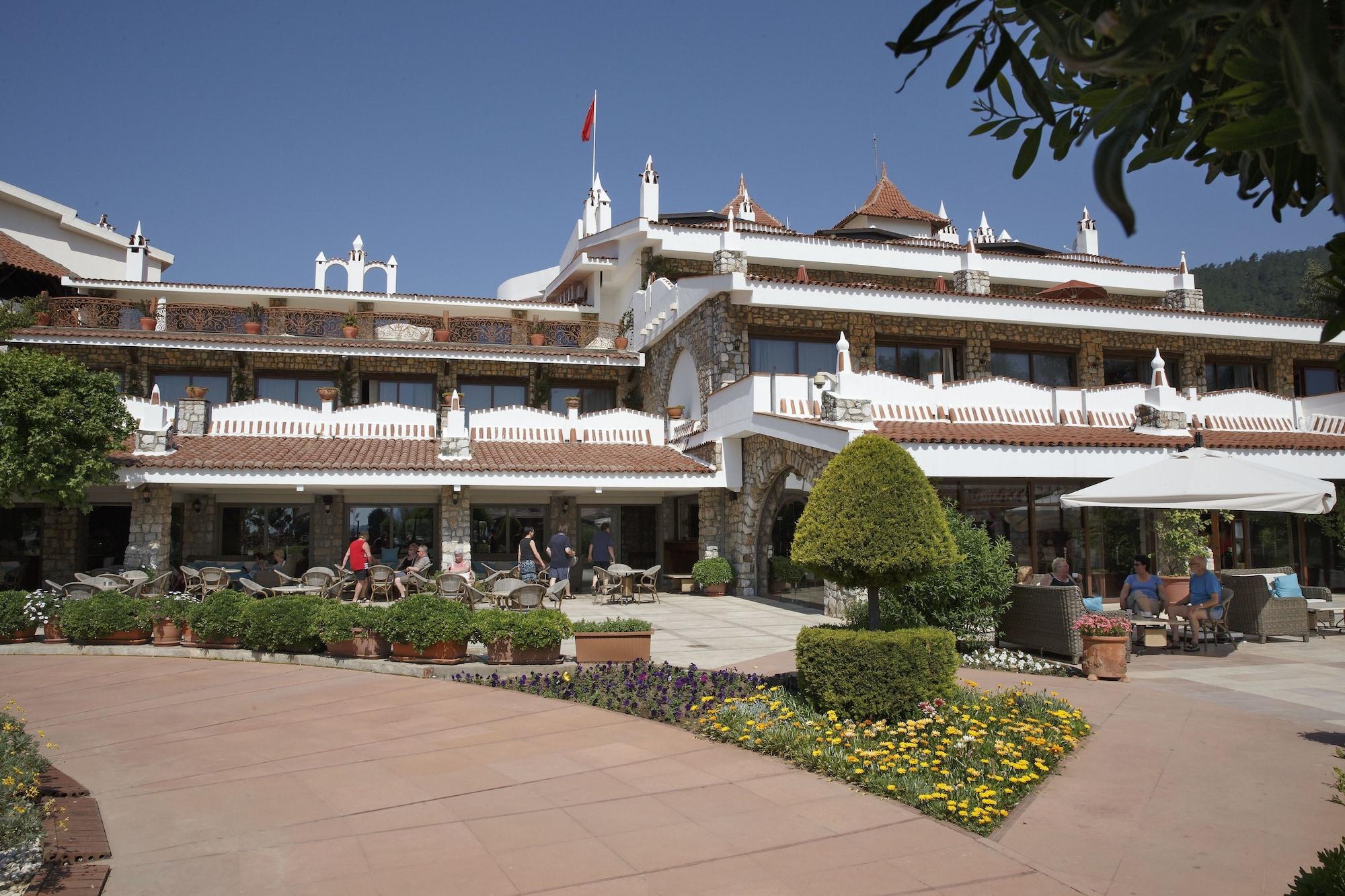 Vista Exterior Marti Resort Hotel