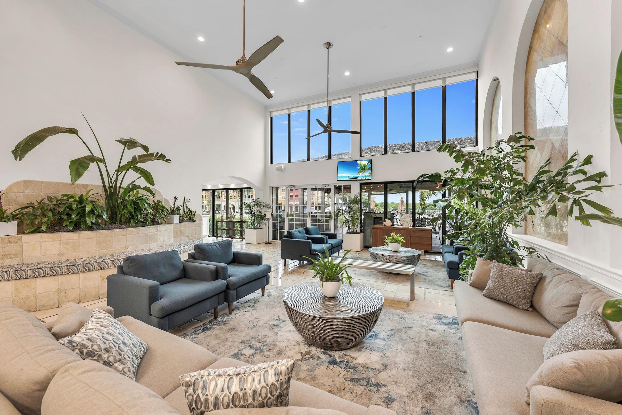 Vista Lobby Bayfront Inn Fifth Avenue