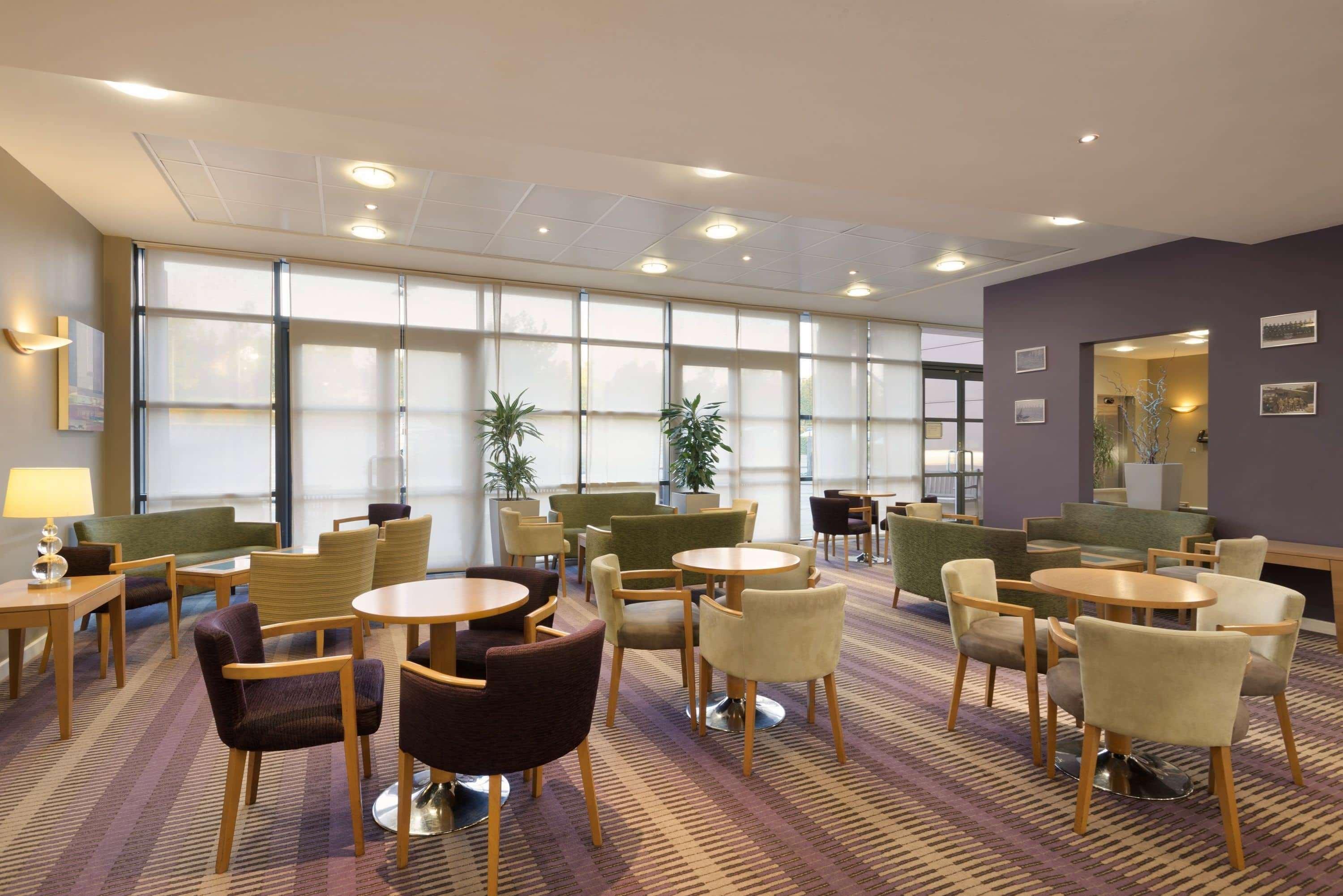 Bar/Salón Ramada Plaza Wrexham