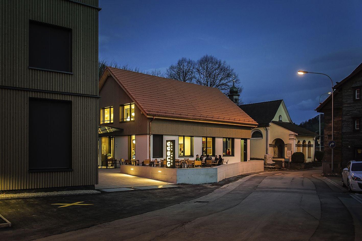 Vista Exterior Hotel one66