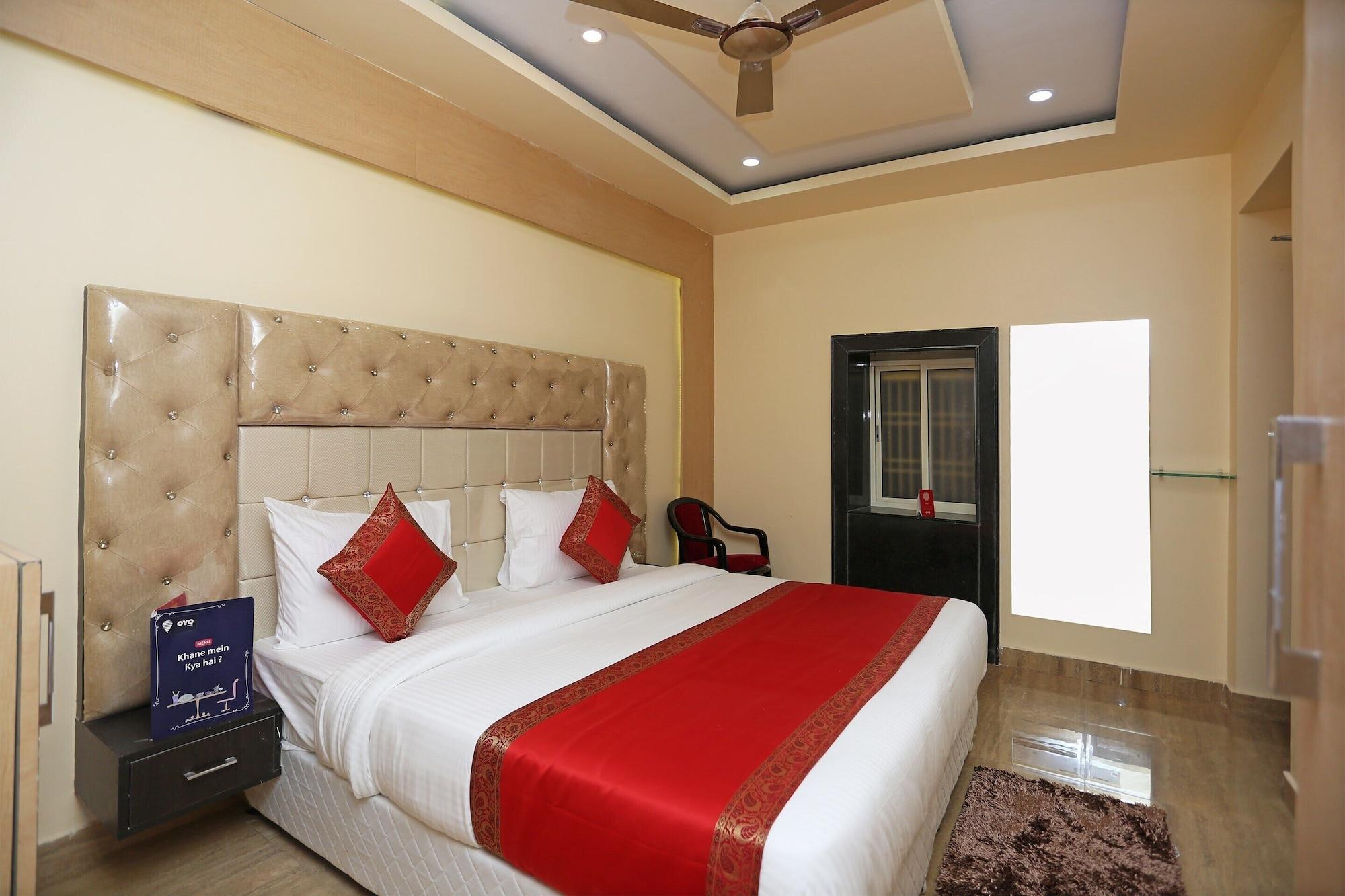 Varios OYO 15530 Hotel G S Residency
