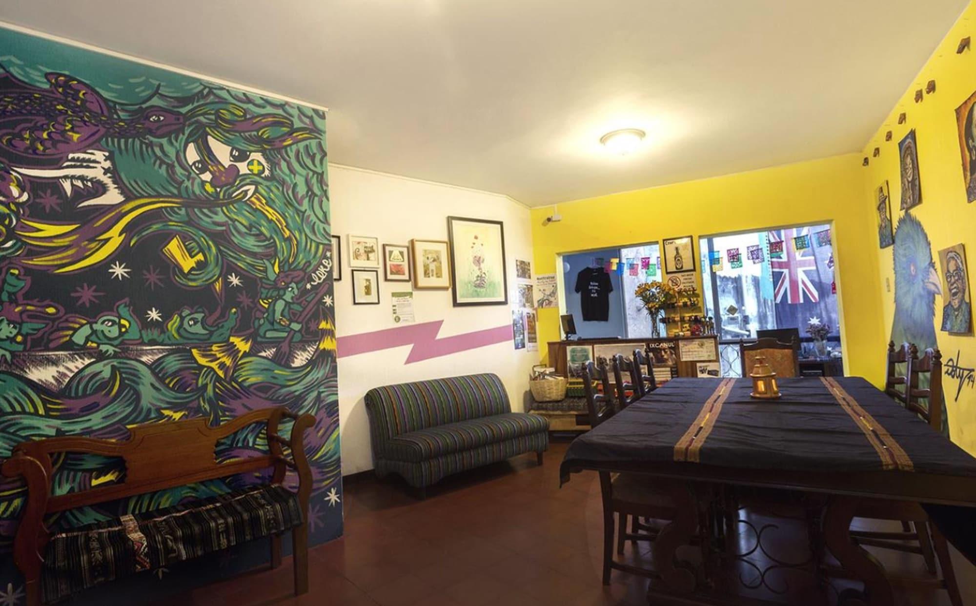 Vista Lobby Quetzalroo Boutique Hostel