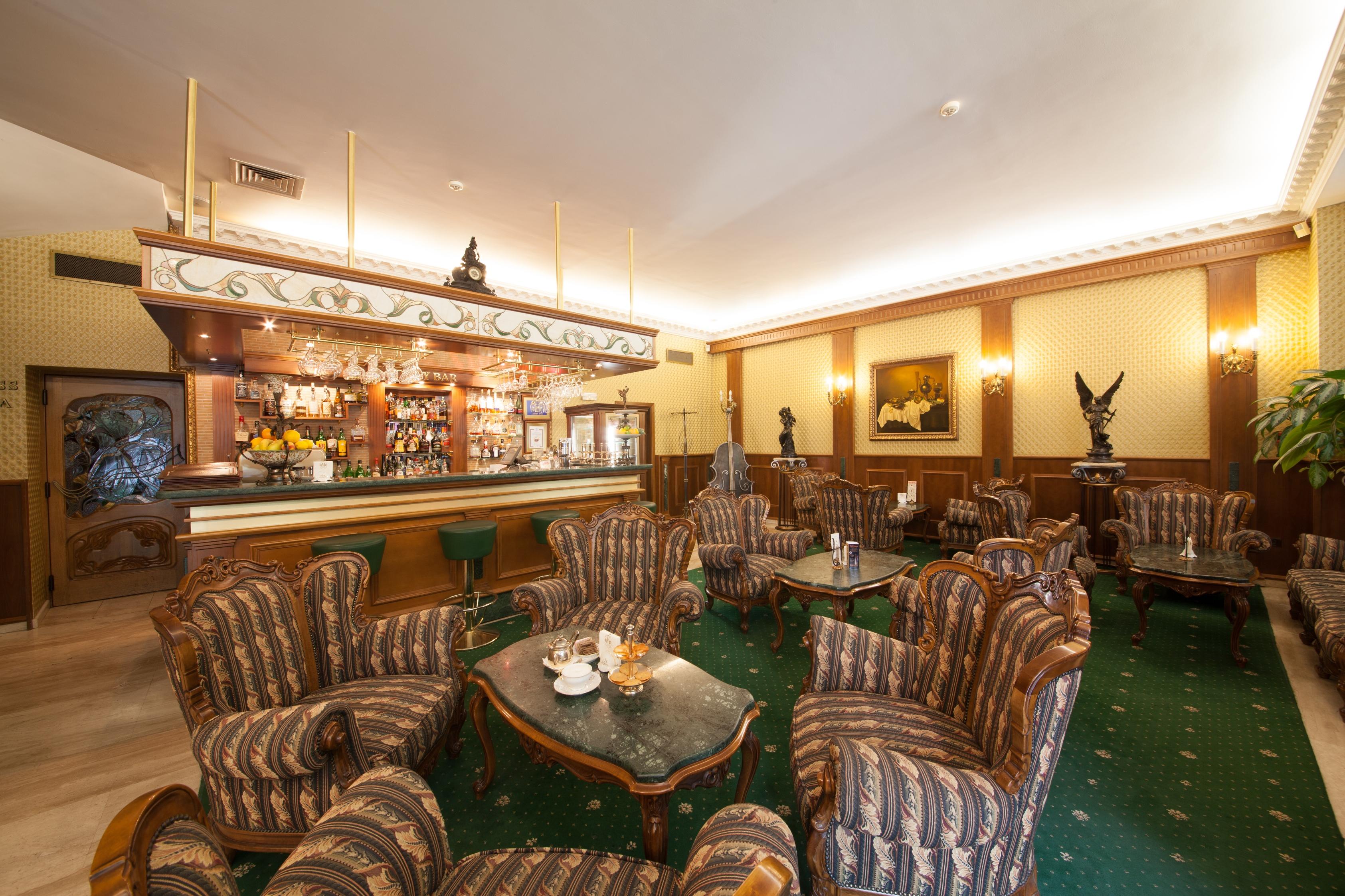 Bar/Salón Grand Hotel London