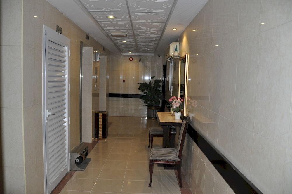 Varios Pan Gulf Hotel Suites