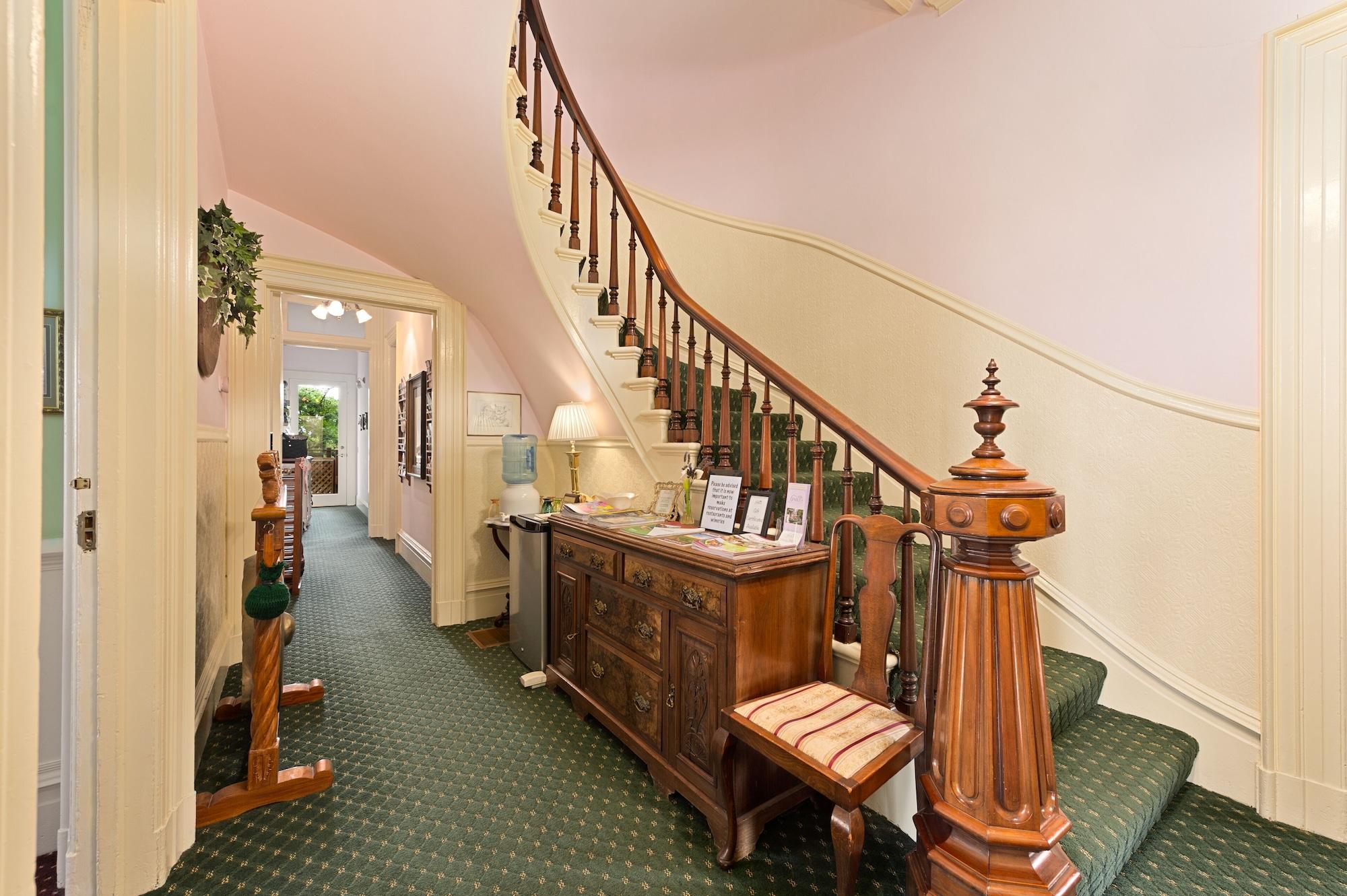 Comodidades del Alojamiento The Gables Wine Country Inn