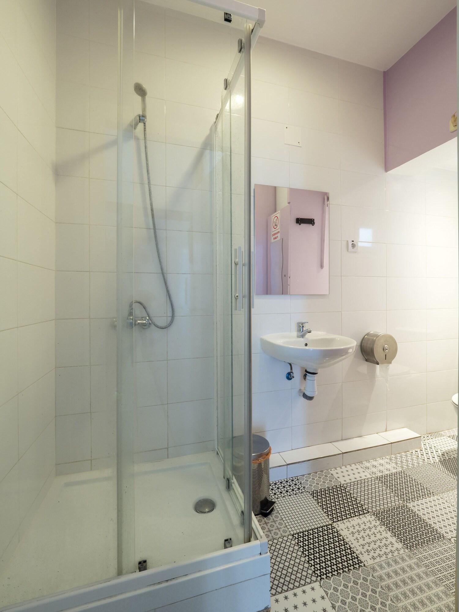 Equipamiento de Habitación Hostal Apolo XI