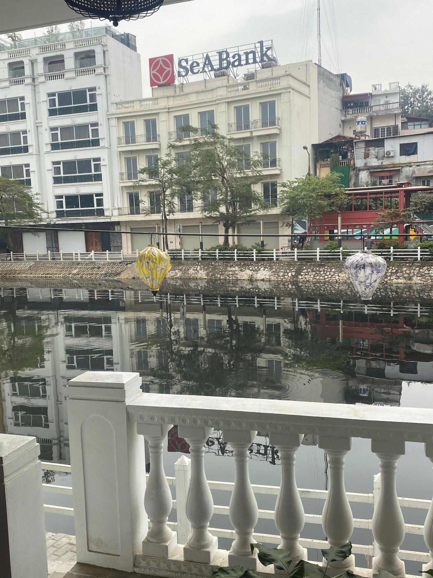 Vista Exterior Tranquil Truc Bach