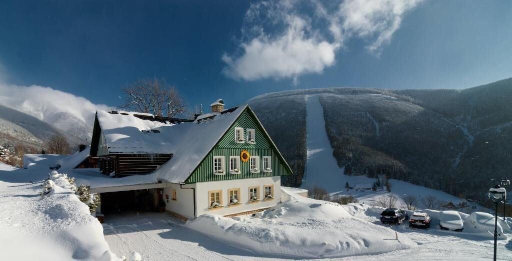 Vista Exterior Pension Slunečnice