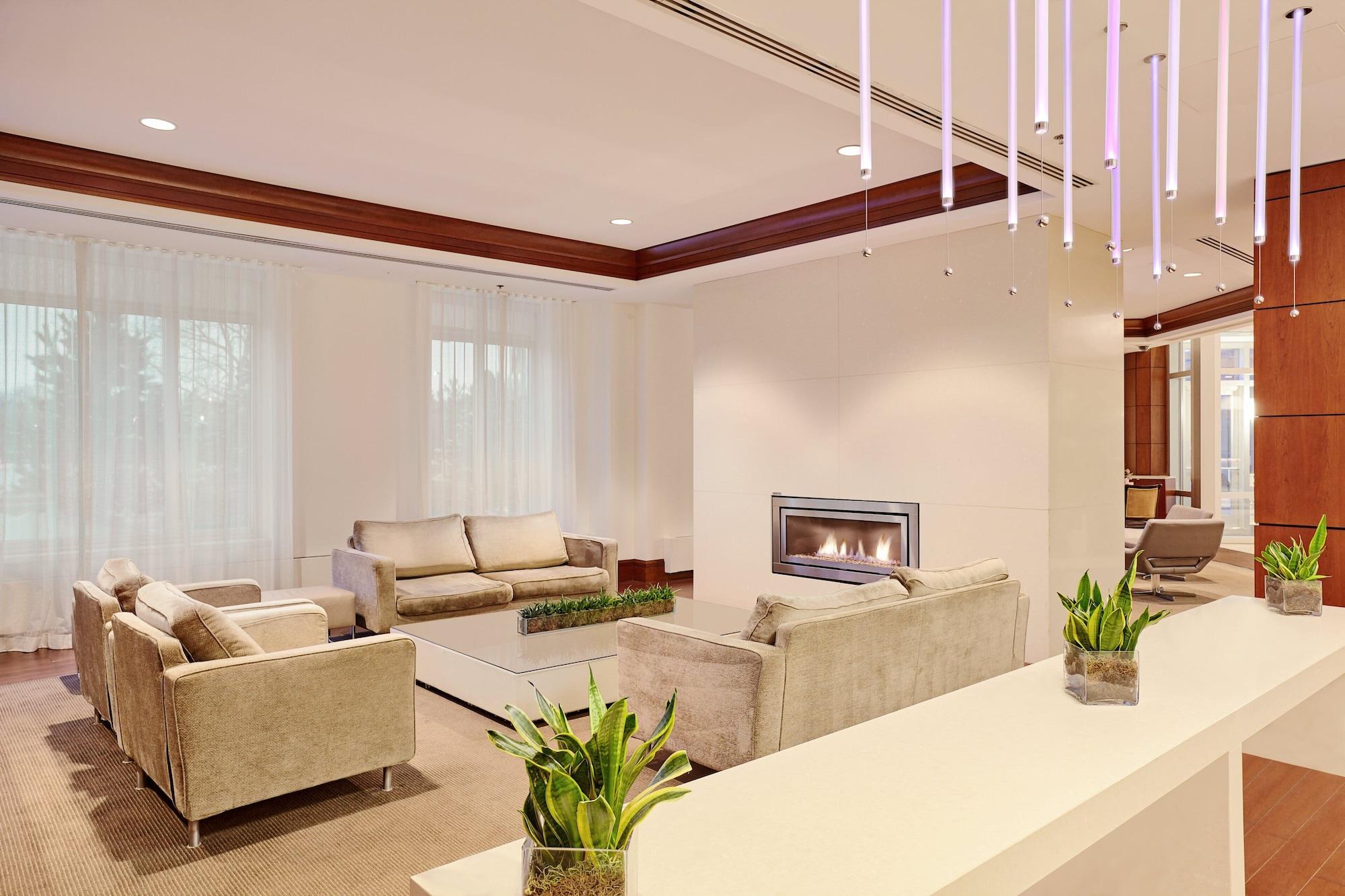 Vista Lobby InterContinental Suites Hotel Cleveland by IHG