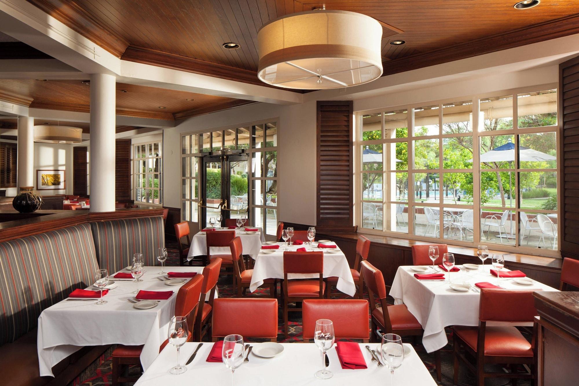 Restaurant Four Points by Sheraton Pleasanton
