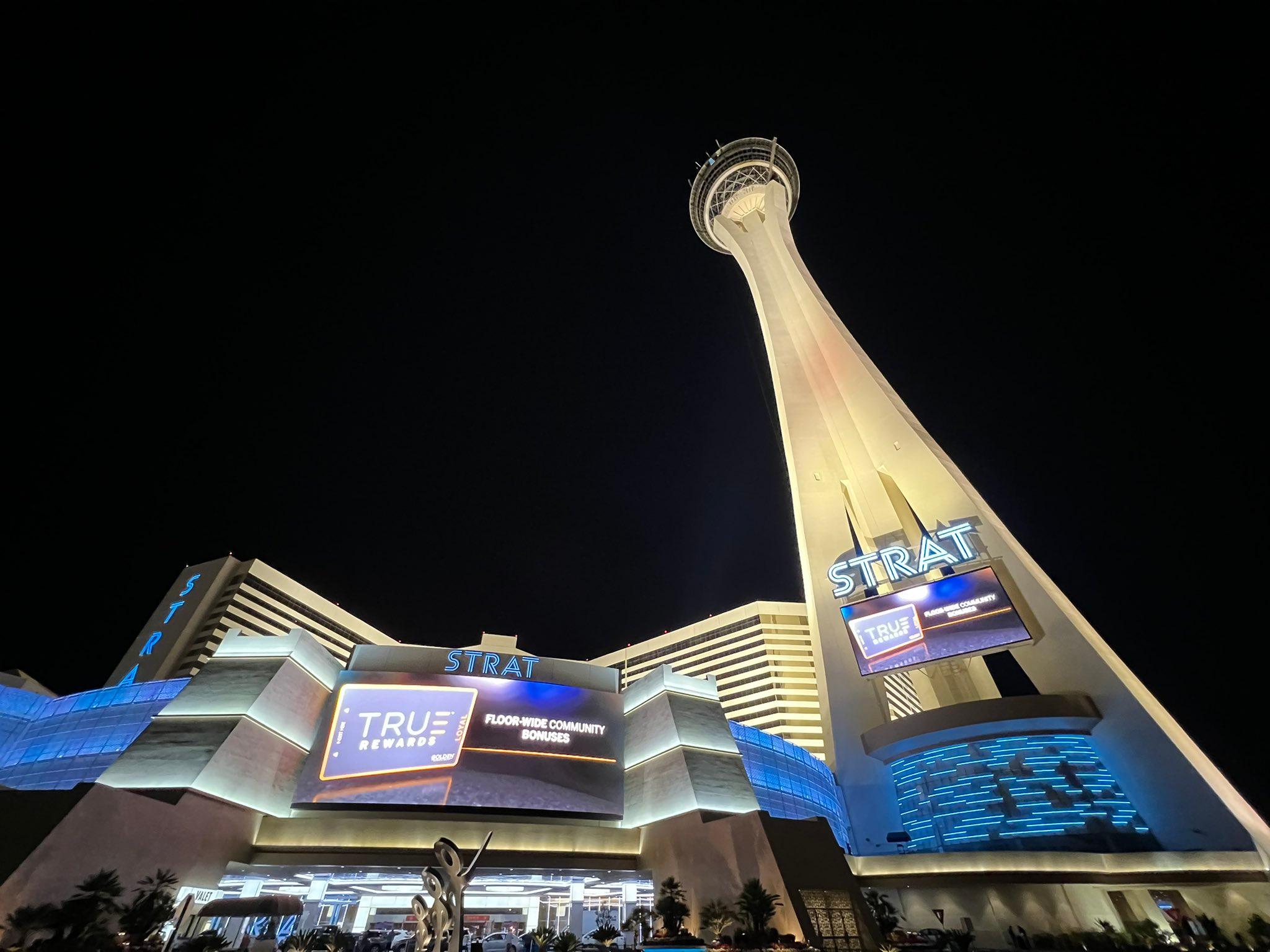 Vista Exterior Hip Unit At By The Strat Casino Strip Las Vegas