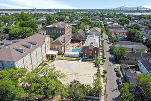 Alojamiento - Bywater Suite Hotel