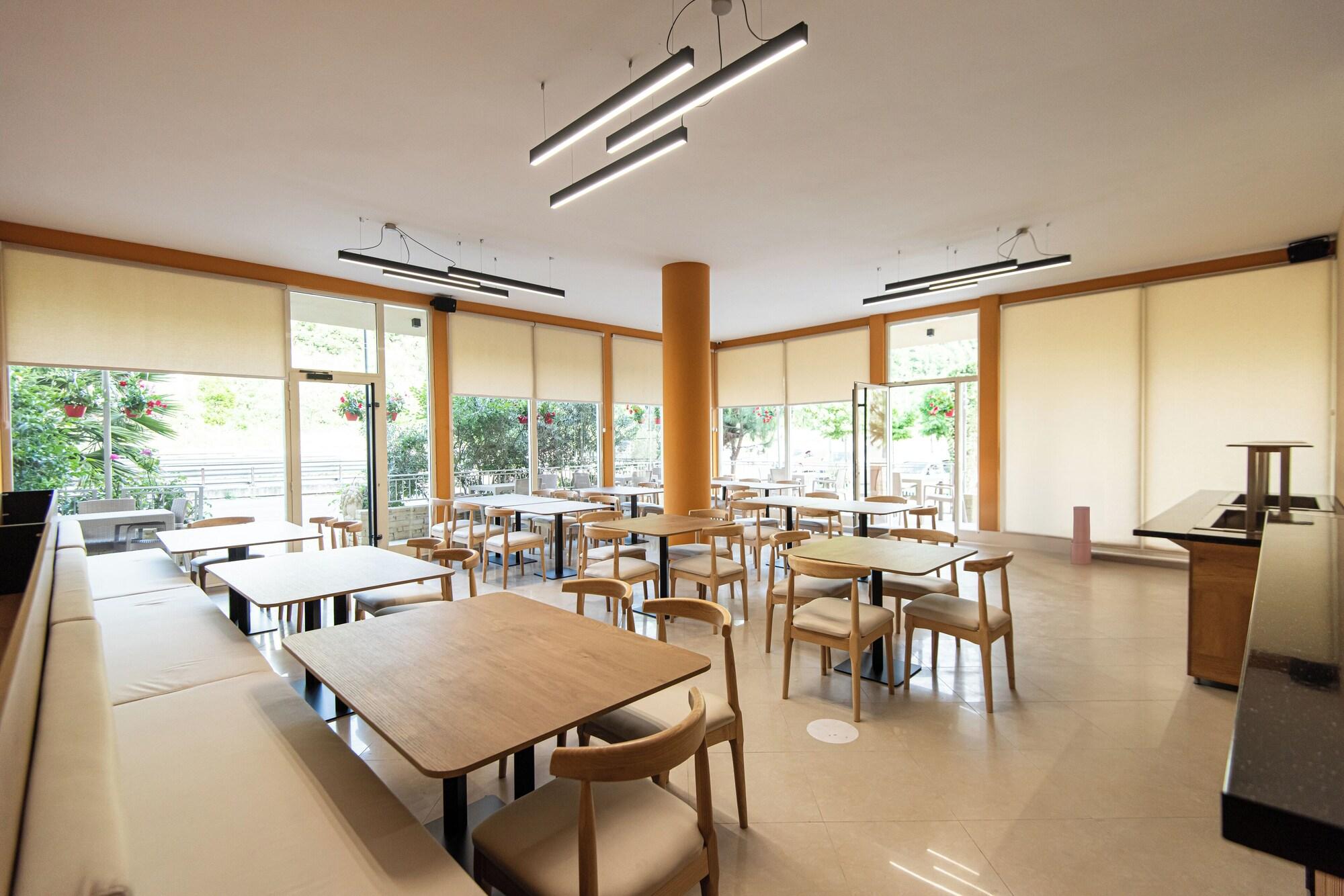 Restaurant ApartHotel EDA