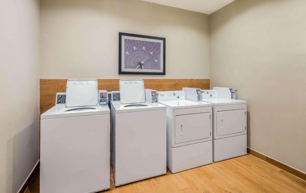La Quinta Inn & Suites by Wyndham McAllen Convention Center