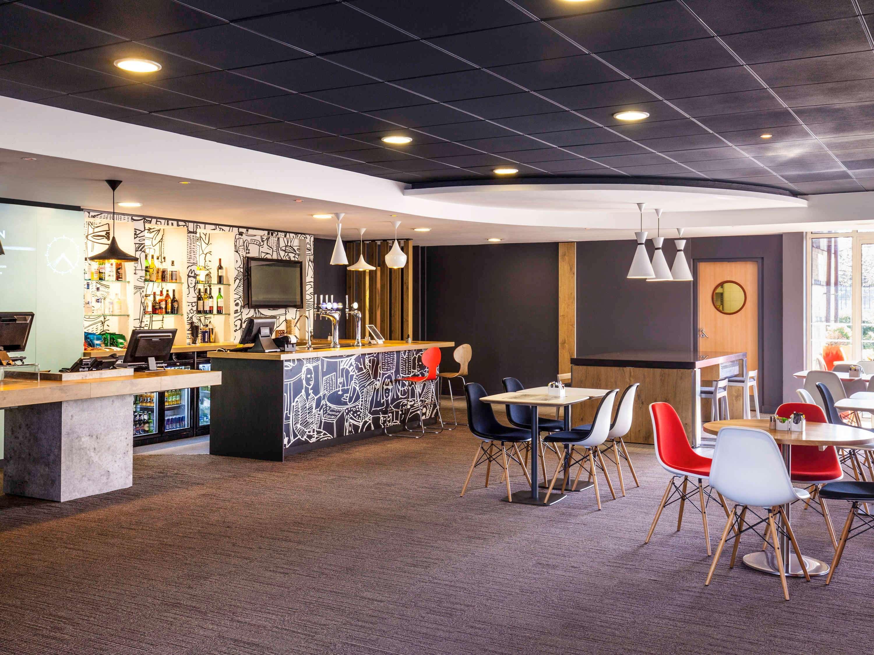 Vista Lobby ibis London Barking