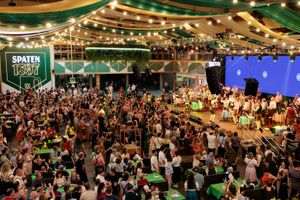 Actividad - Oktoberfest Blumenau saliendo desde Itajaí
