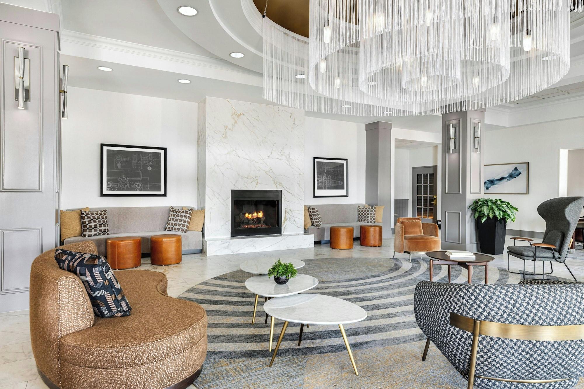 Vista Lobby Chicago Marriott Midway