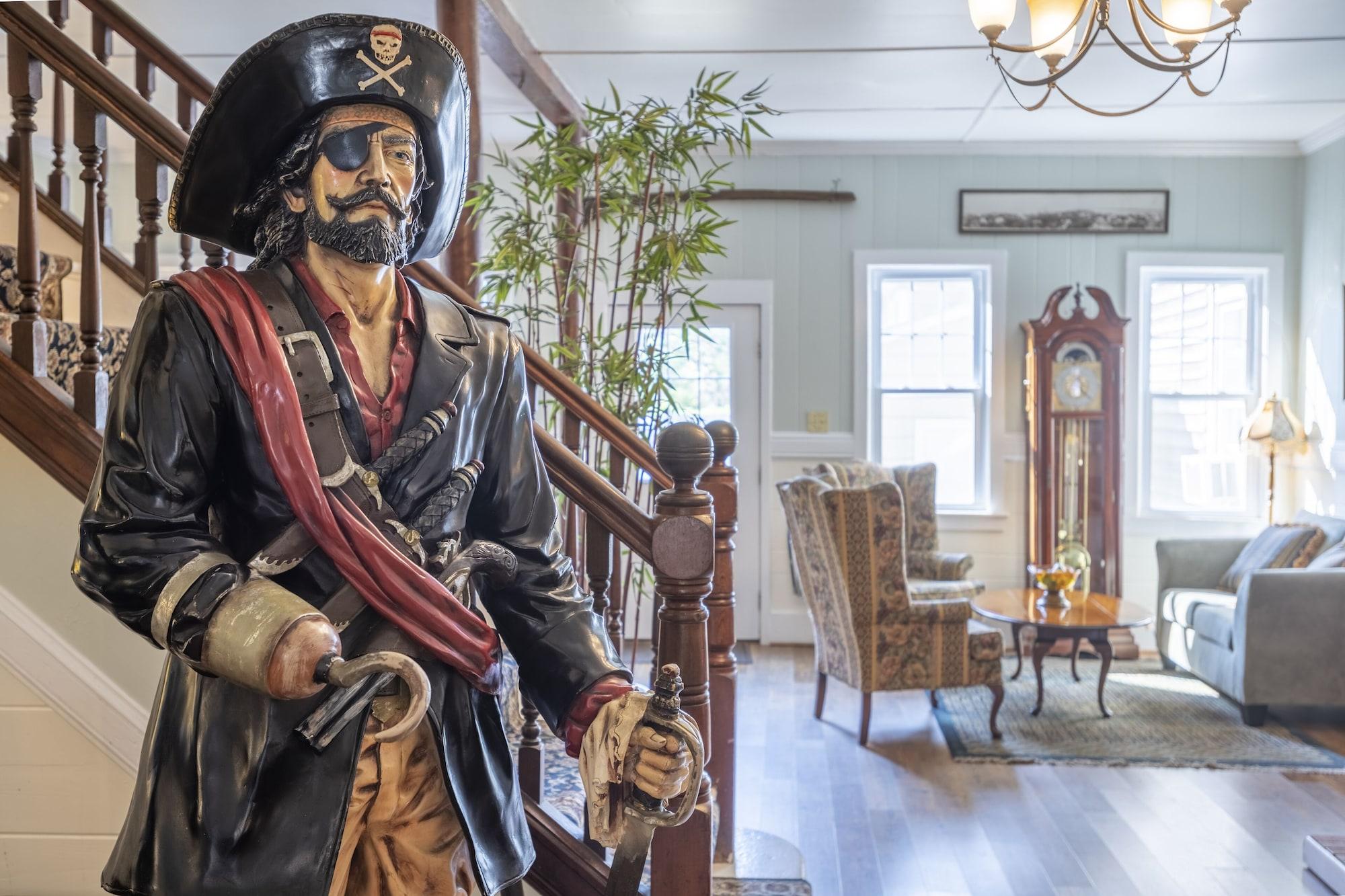 Vista Lobby Blackbeard's Lodge