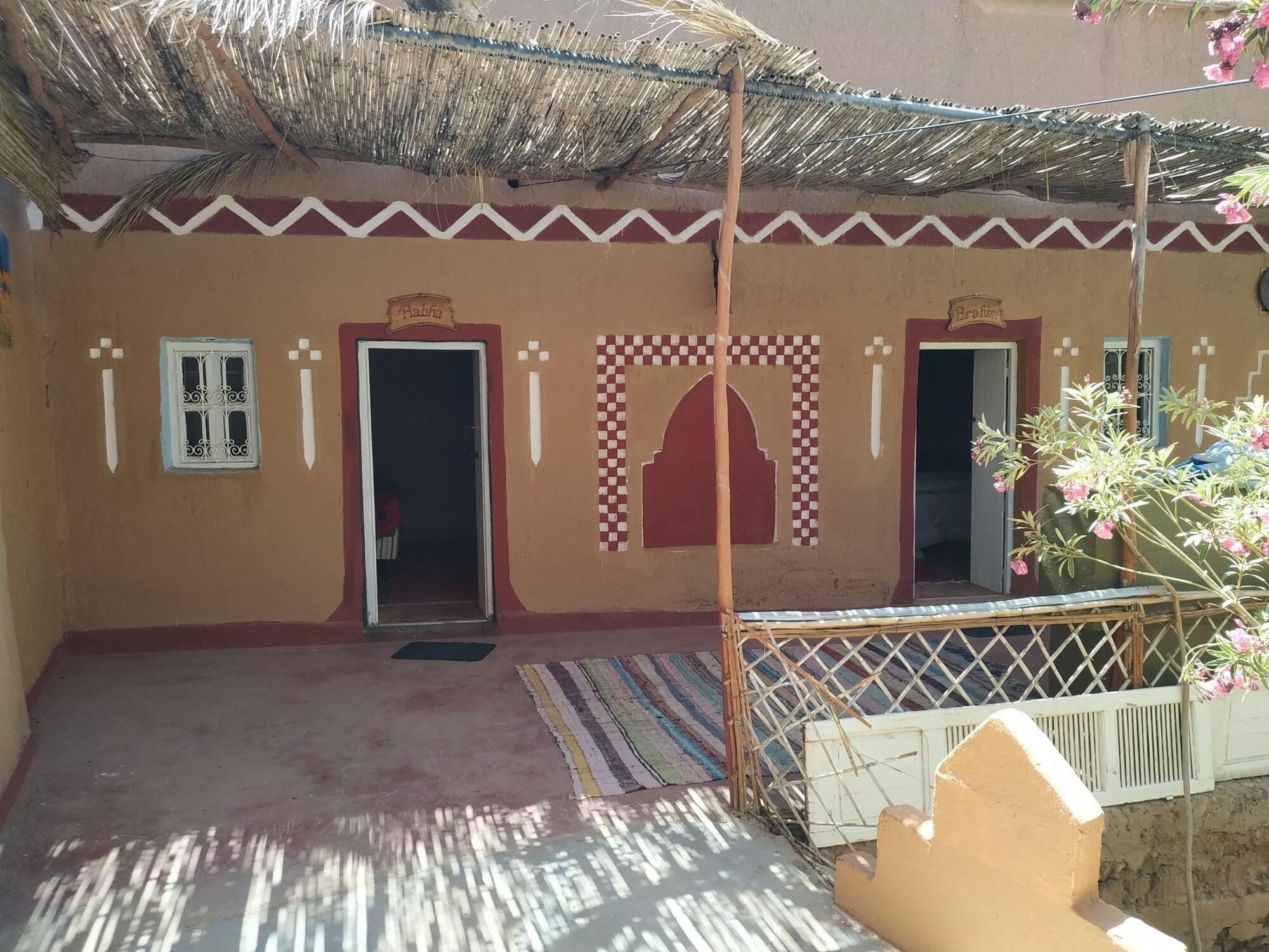 Vista Exterior Riad Dar Zaouia