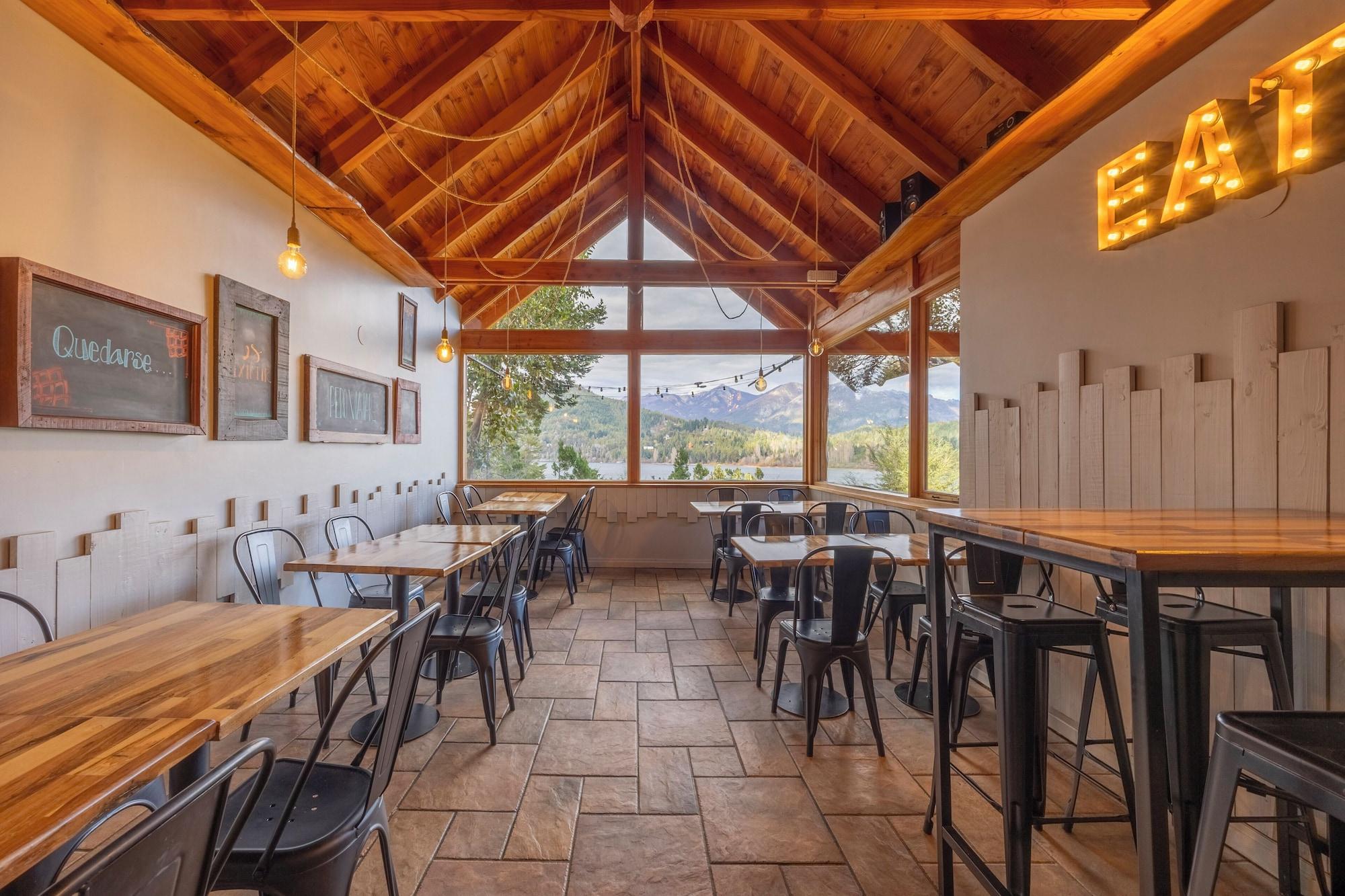 Restaurant Peninsula Petit Hotel